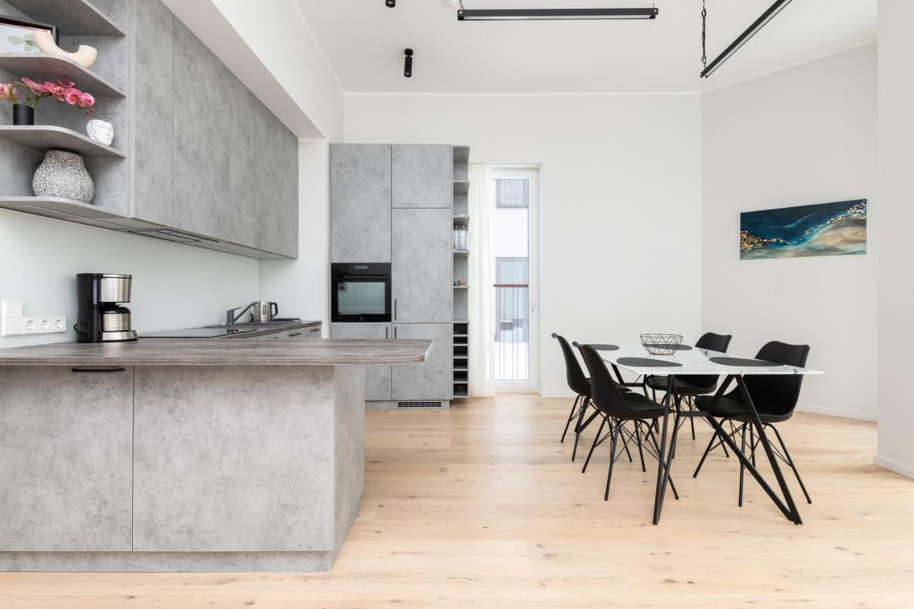 Dashaus 2 Bedroom Apartment Tallinn Luaran gambar
